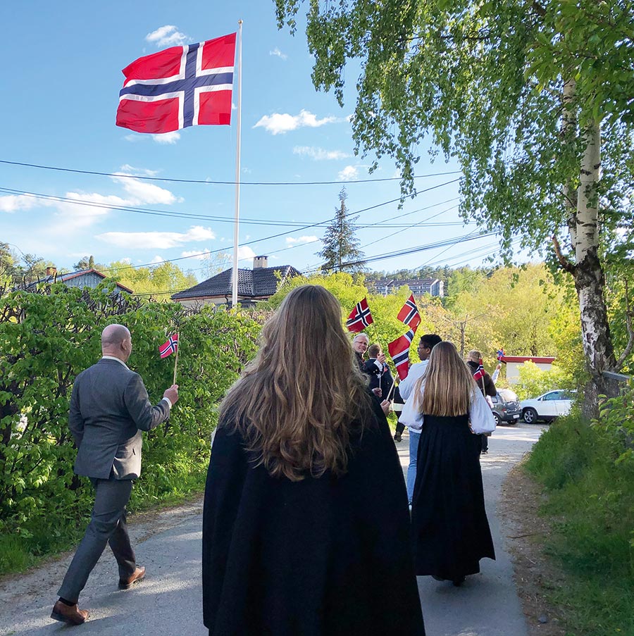 Privat 17-mai tog på Oksval.