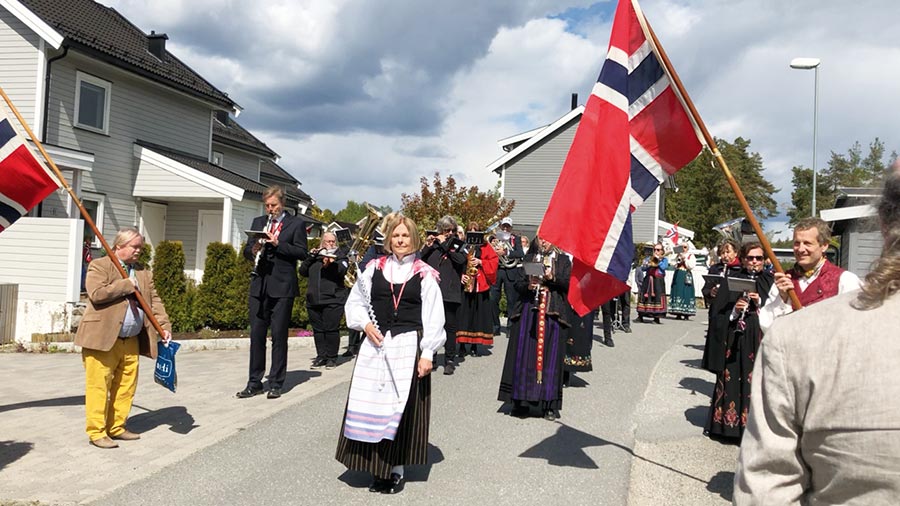 Korpset Fremad på Fagerstrand. Her stilte Opptur med bagutter og drikke.